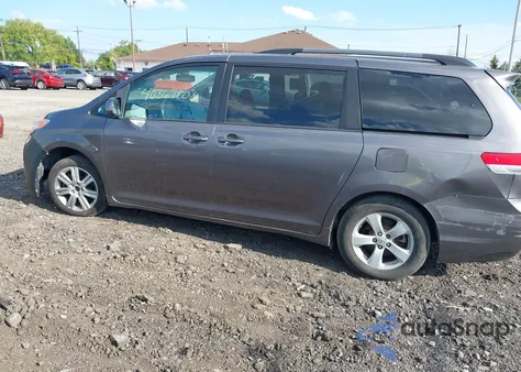 2011 Toyota Sienna Le V6 from USA, damaged, VIN 5TDKK3DC7BS013935